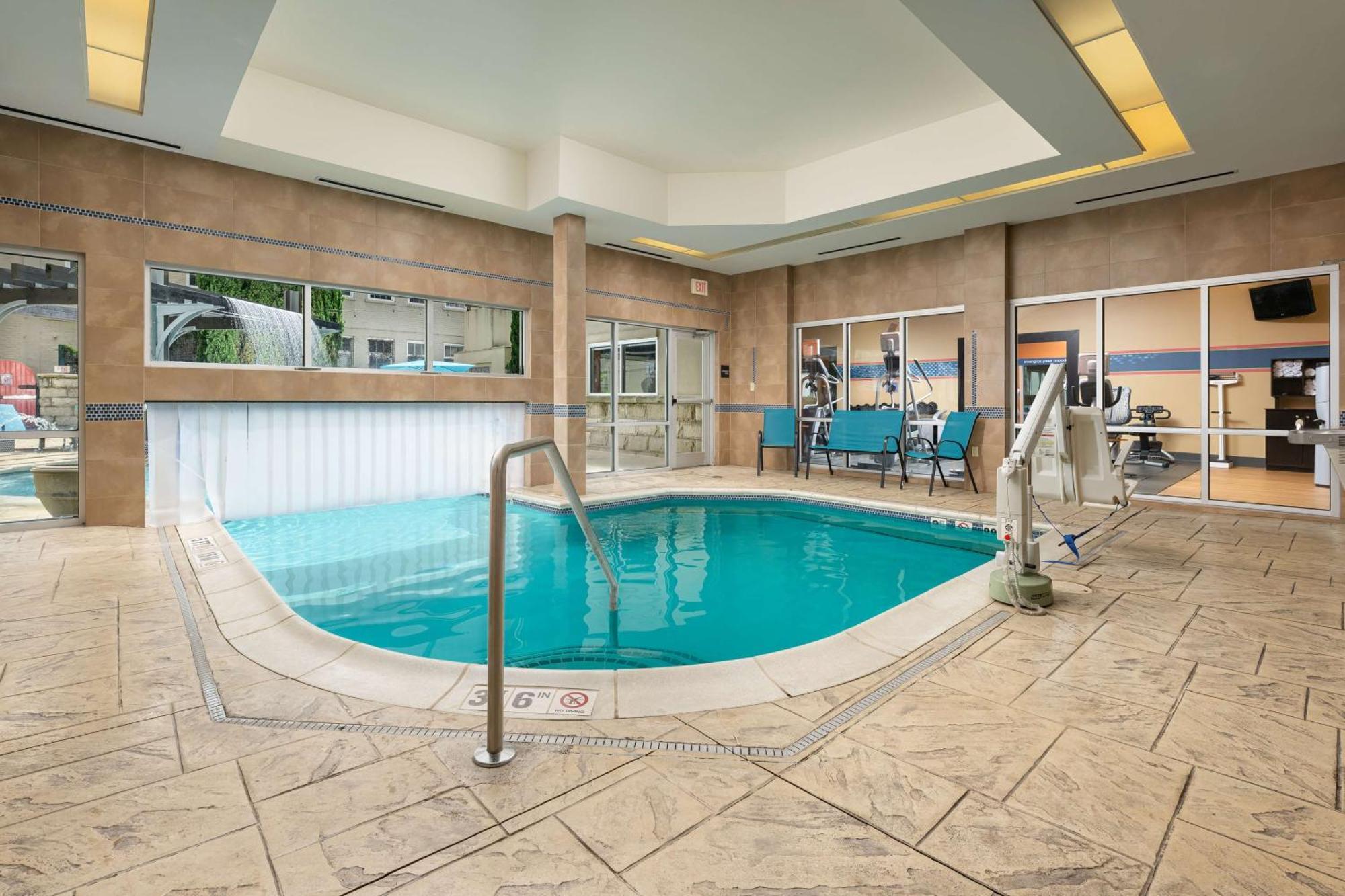 Hampton Inn & Suites Chattanooga Downtown Extérieur photo